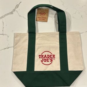 NWT Green Trader Joe’s Mini Tote